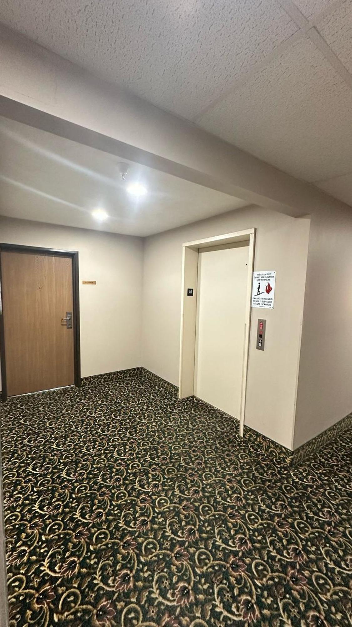 Burgundy Inn & Suites By Oyo El Paso Kültér fotó